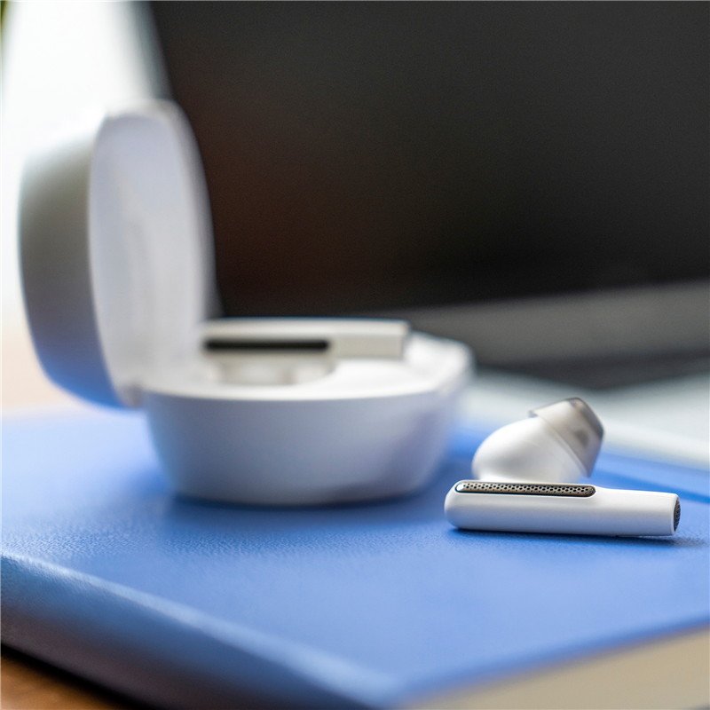 hp-poly-voyager-free-60-uc-true-wireless-kopfhoerer-mit-mikrofon-weiss