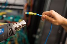 brother-hse-661e-schriftband-schwarz-auf-gelb