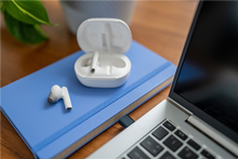 hp-poly-voyager-free-60-uc-m-true-wireless-kopfhoerer-mit-mikrofon-weiss