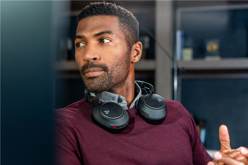 hp-poly-voyager-surround-80-uc-usb-c-headset-usb-c-a-adapter-schwarz